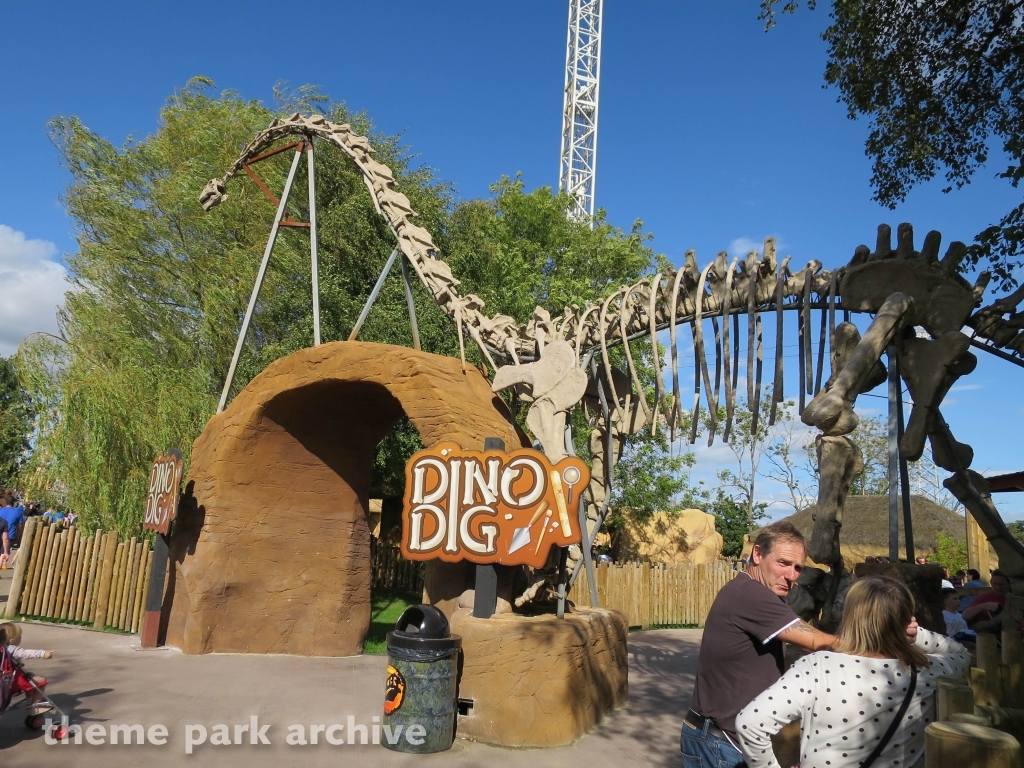 flamingo land dinosaur