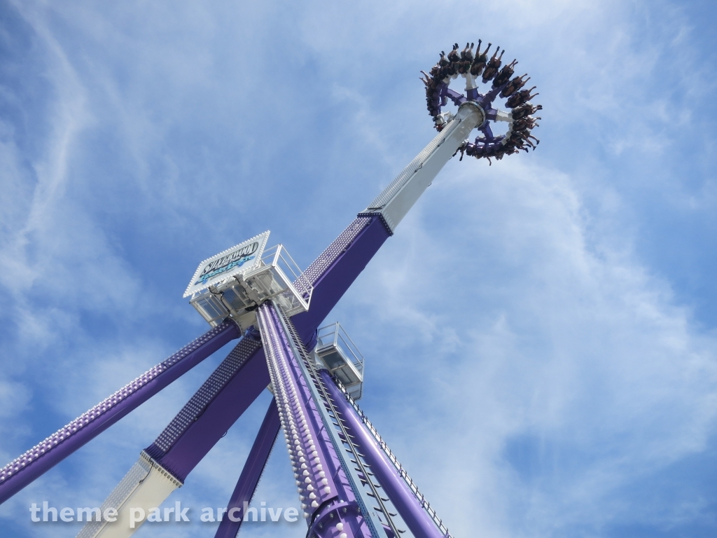 SpinCycle at Silverwood Theme Park and Boulder Beach Waterpark