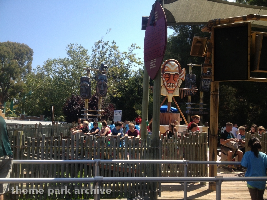 Tiki Twirl at California's Great America