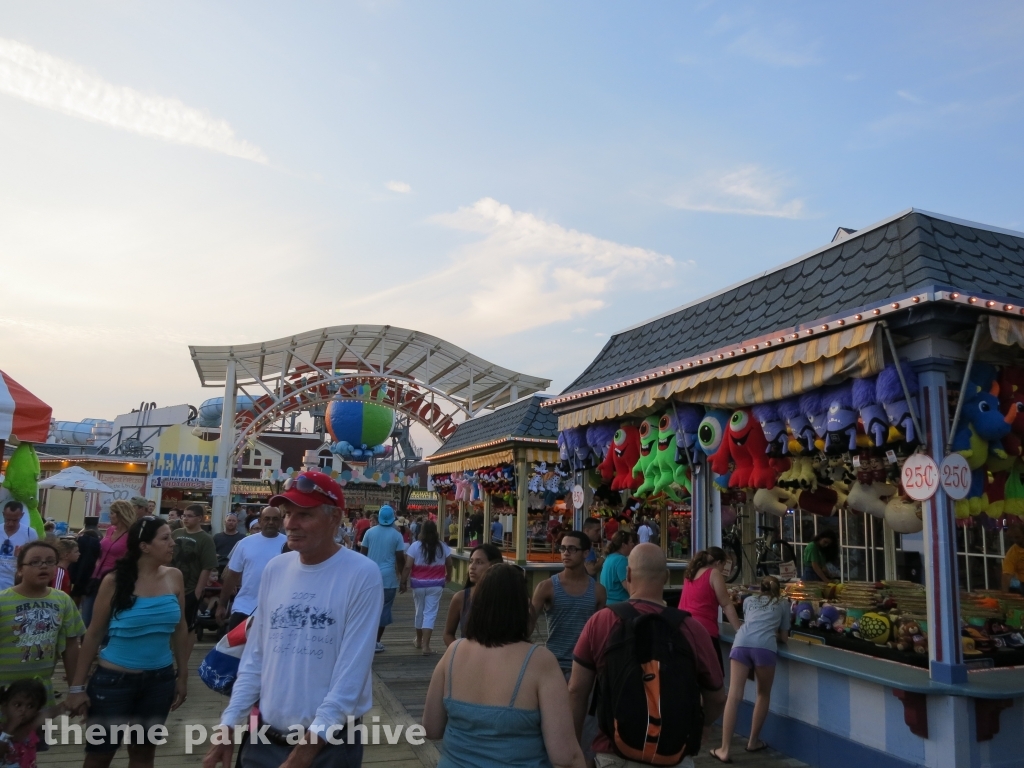 Mariner's Landing Pier at Morey's Piers