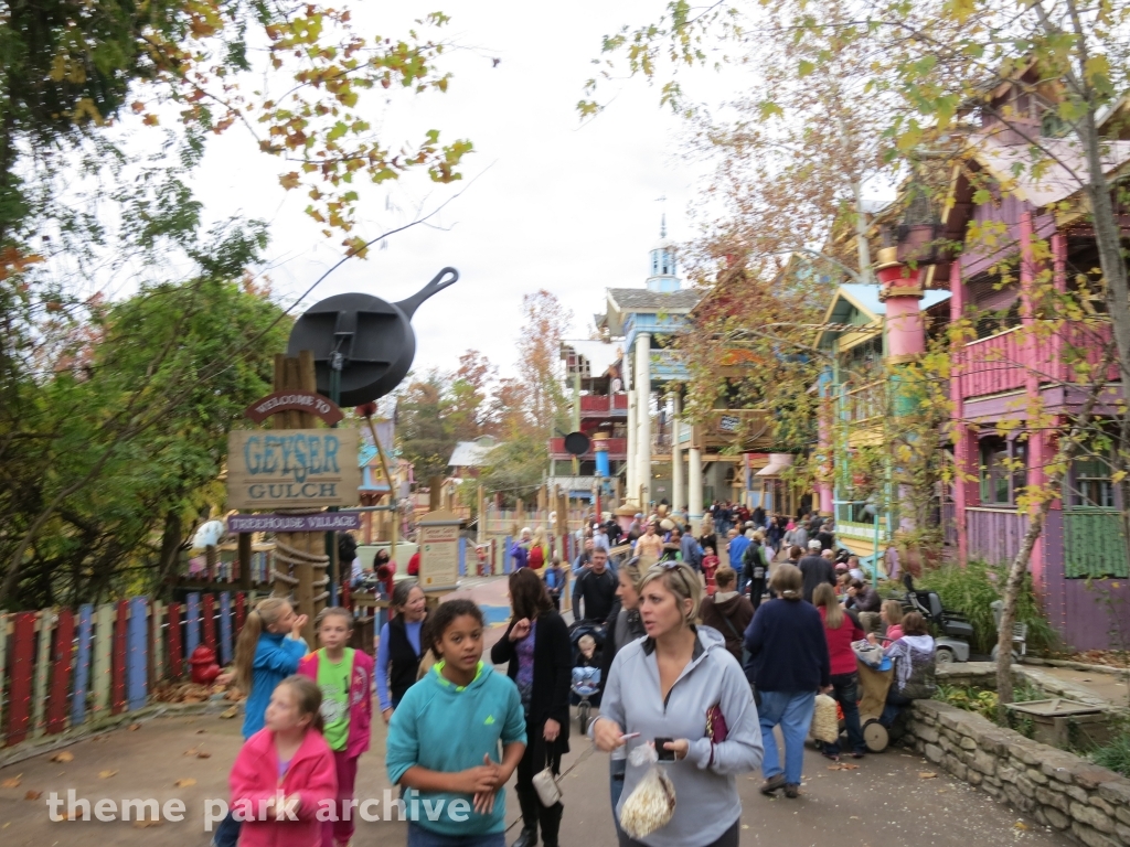 Geyser Gulch at Silver Dollar City