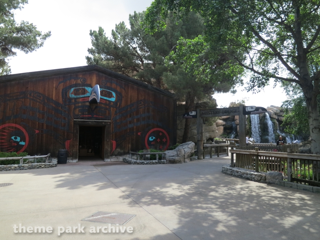 Mystery Lodge at Knott's Berry Farm