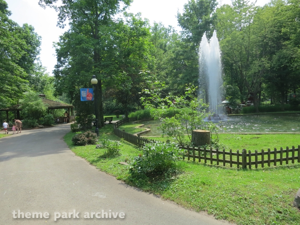 Raccoon Lagoon at Idlewild and SoakZone