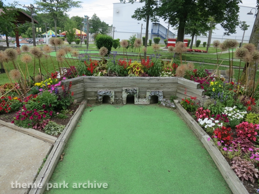 Traintown Miniature Golf at Lakemont Park