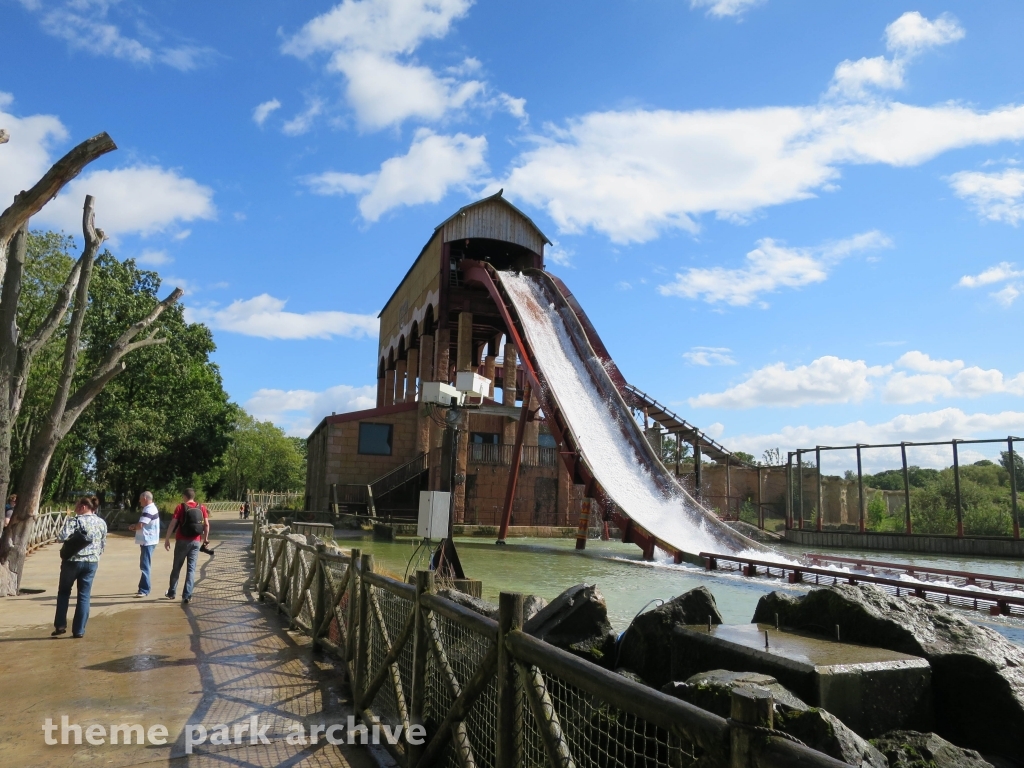 Lost River Ride at Flamingo Land