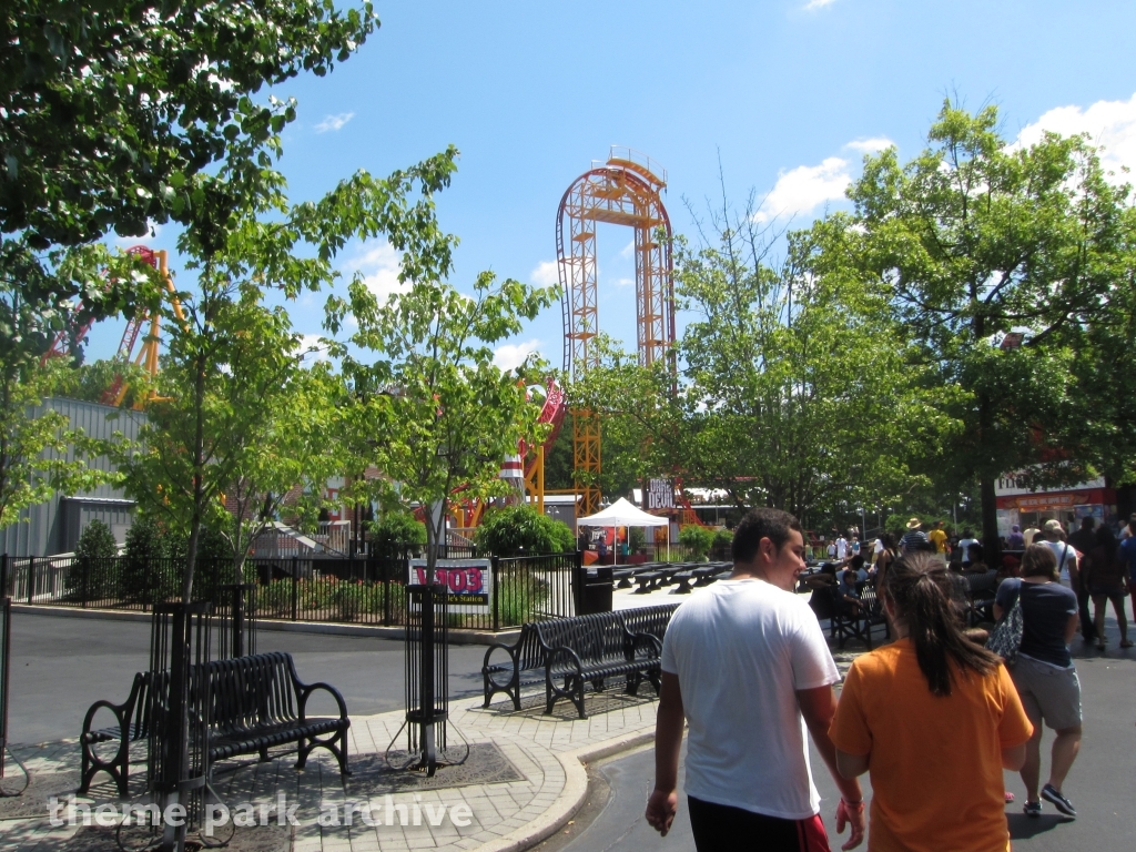 Dare Devil Dive at Six Flags Over Georgia