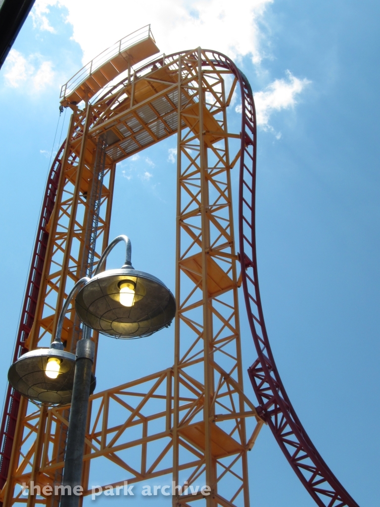 Dare Devil Dive at Six Flags Over Georgia