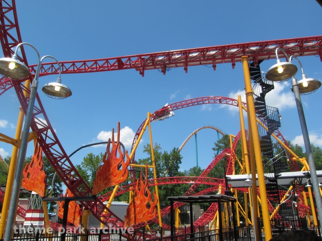 Dare Devil Dive at Six Flags Over Georgia