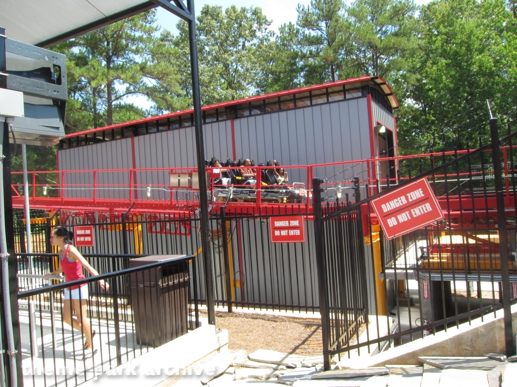 Dare Devil Dive at Six Flags Over Georgia