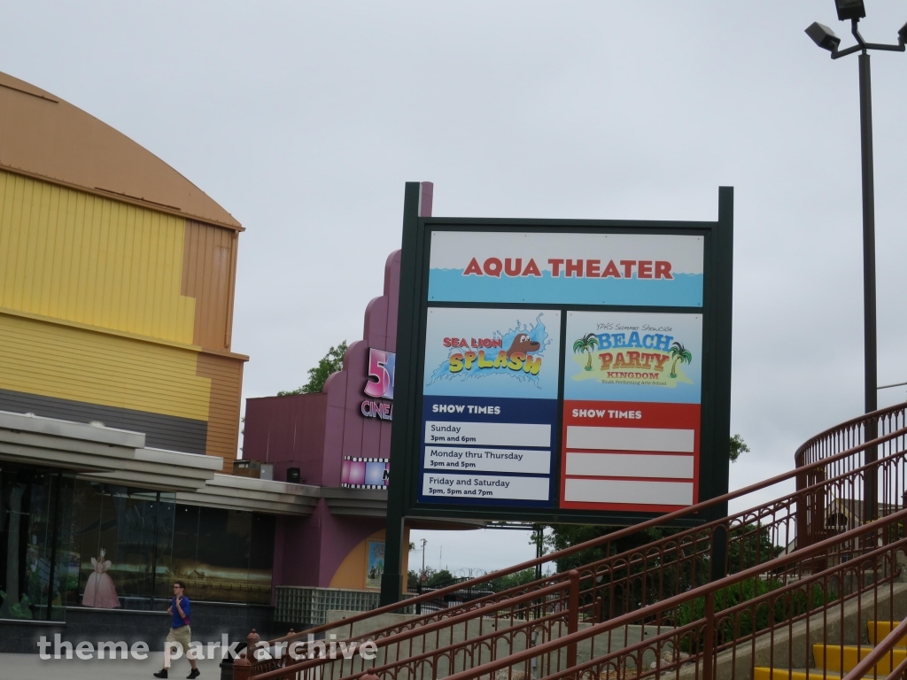 AQUA Theater at Kentucky Kingdom