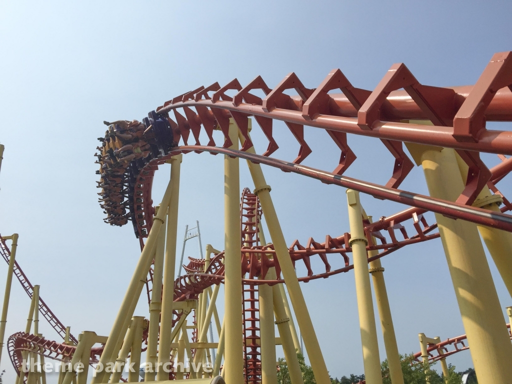 Thunderhawk at Michigan's Adventure