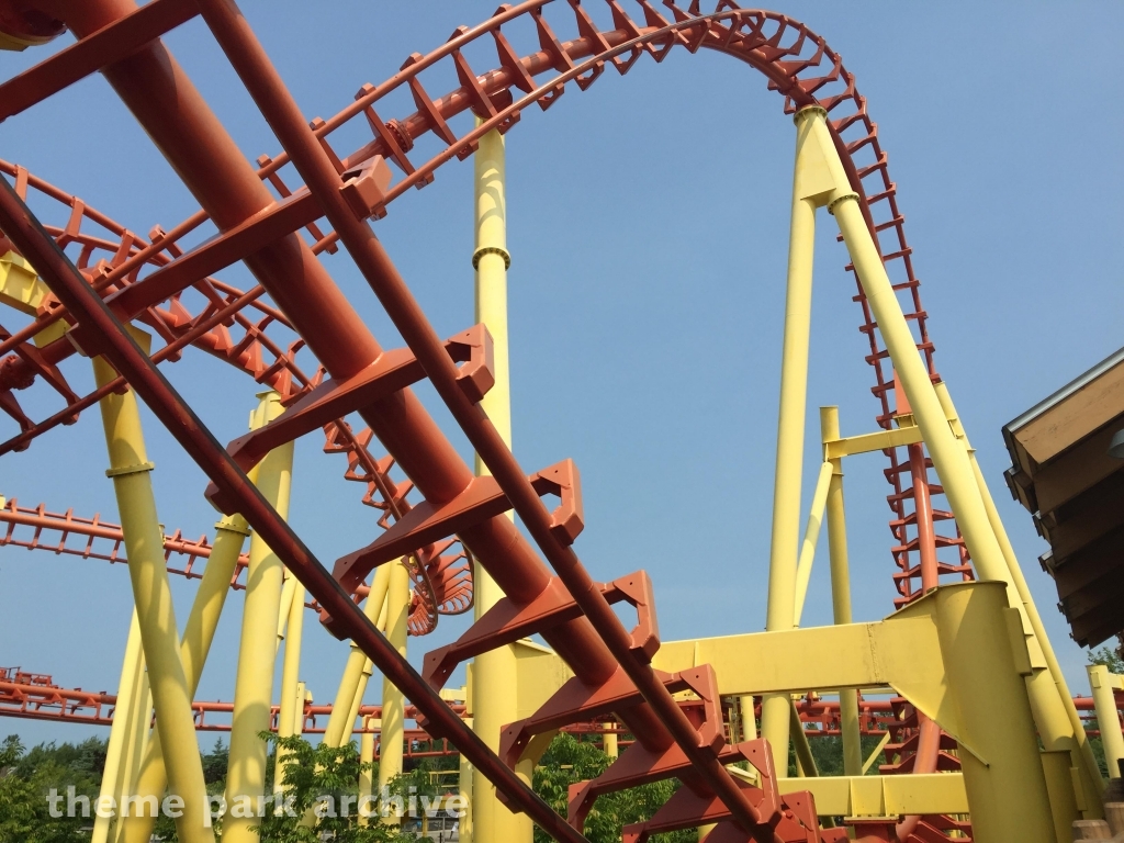 Thunderhawk at Michigan's Adventure