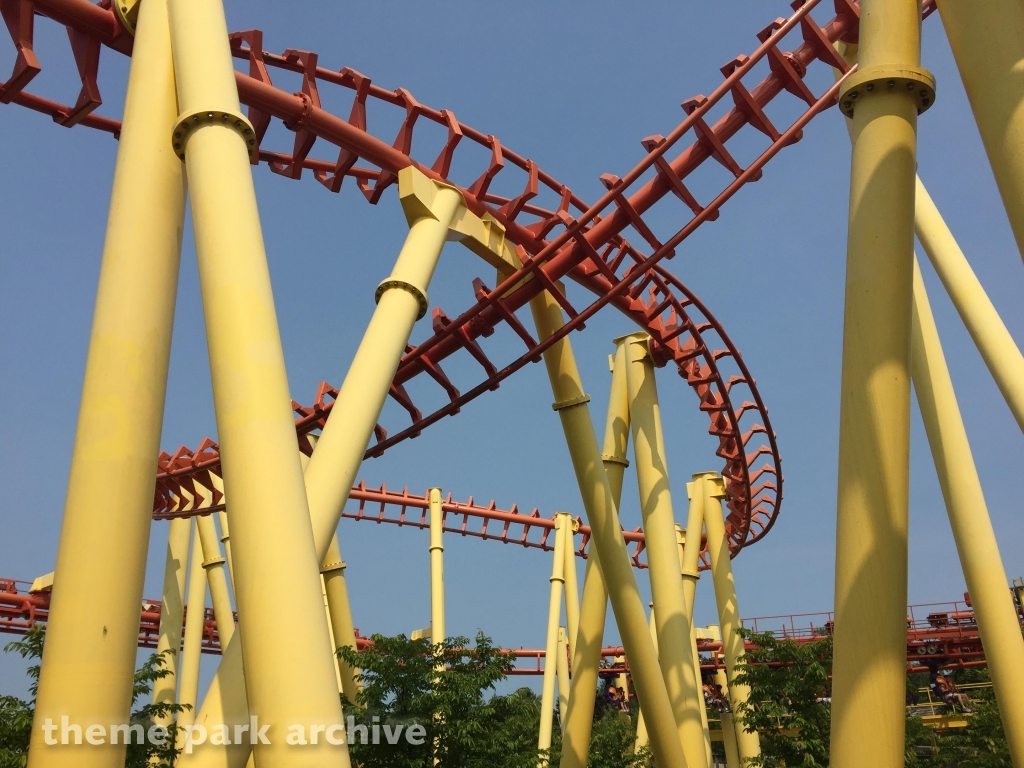 Thunderhawk at Michigan's Adventure