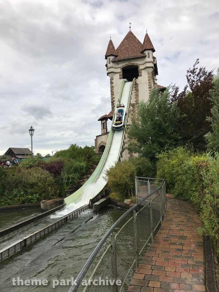 Badewannen Fahrt zum Jungbrunnen at Erlebnispark Tripsdrill