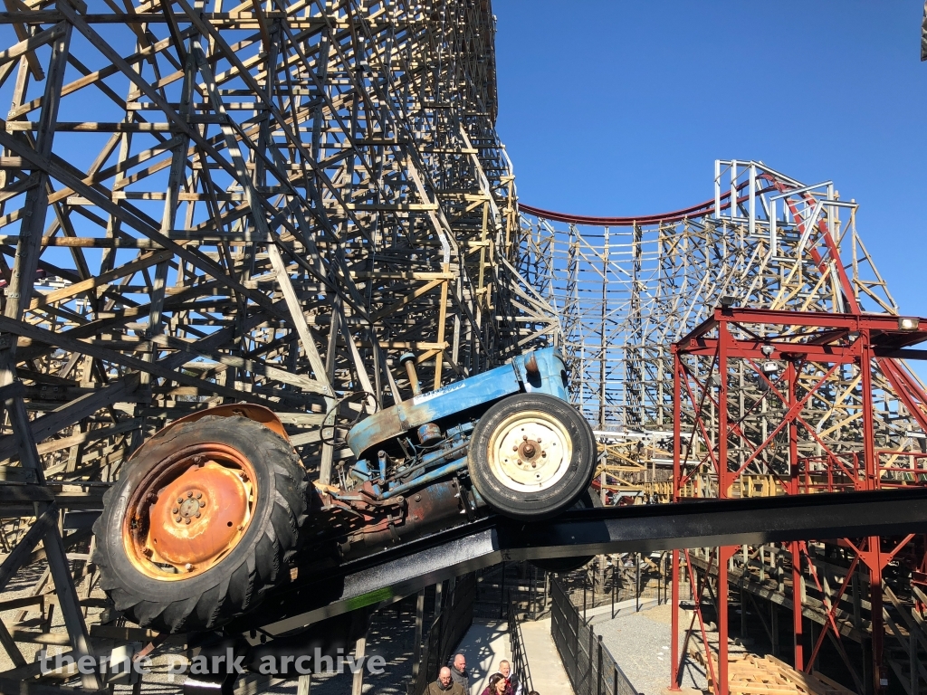 Twisted Timbers at Kings Dominion