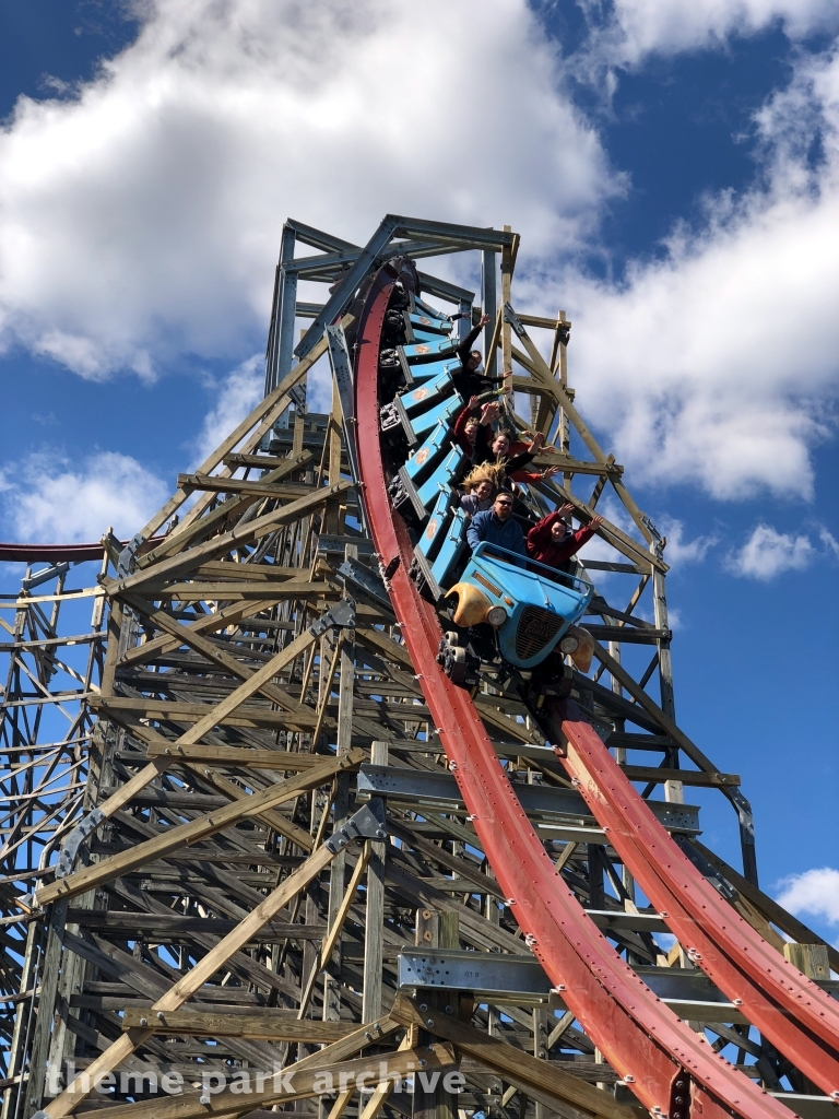 Twisted Timbers at Kings Dominion