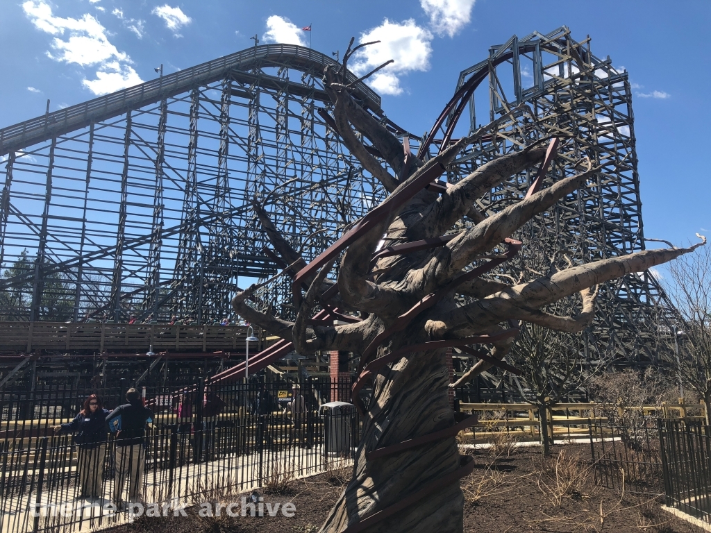 Twisted Timbers at Kings Dominion