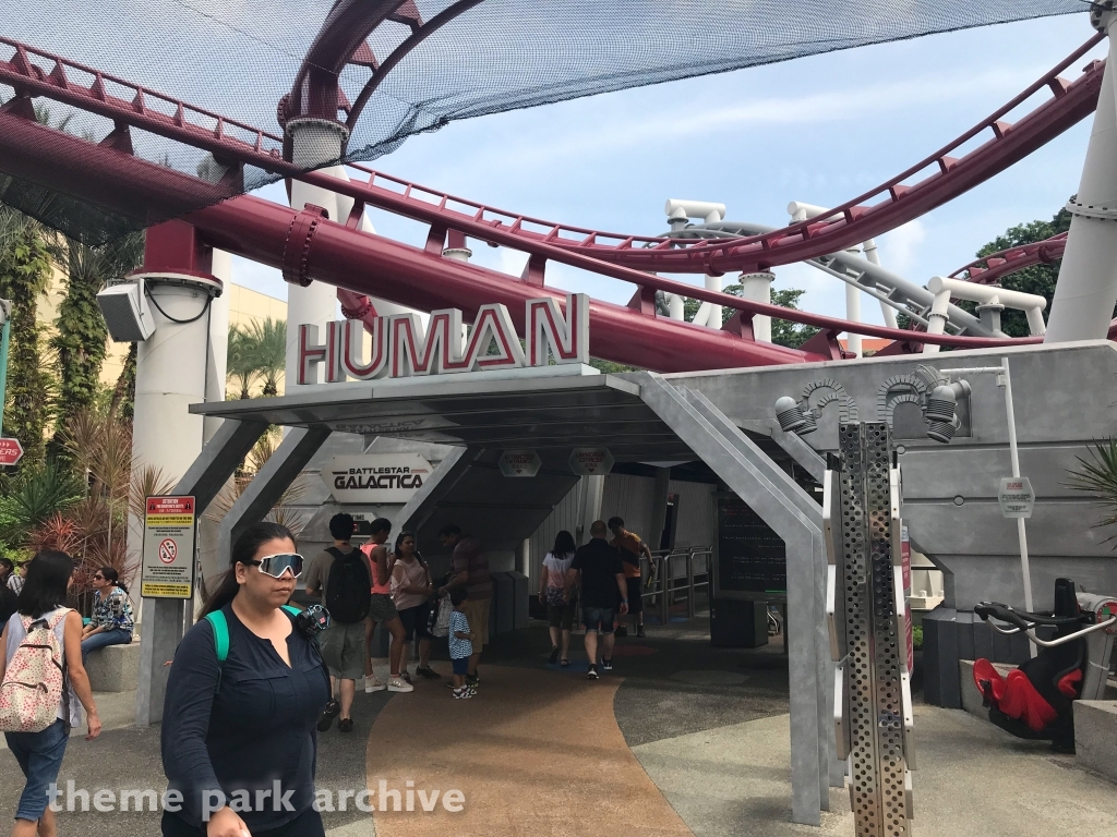 Battlestar Galactica HUMAN vs CYCLON at Universal Studios Singapore