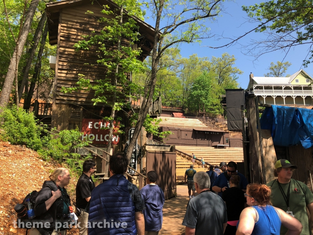 Echo Hollow Amphitheater at Silver Dollar City