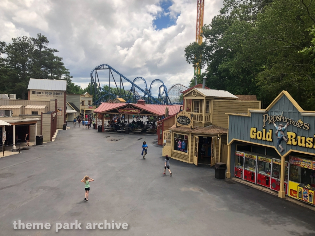 Sky Bucket at Six Flags Over Georgia