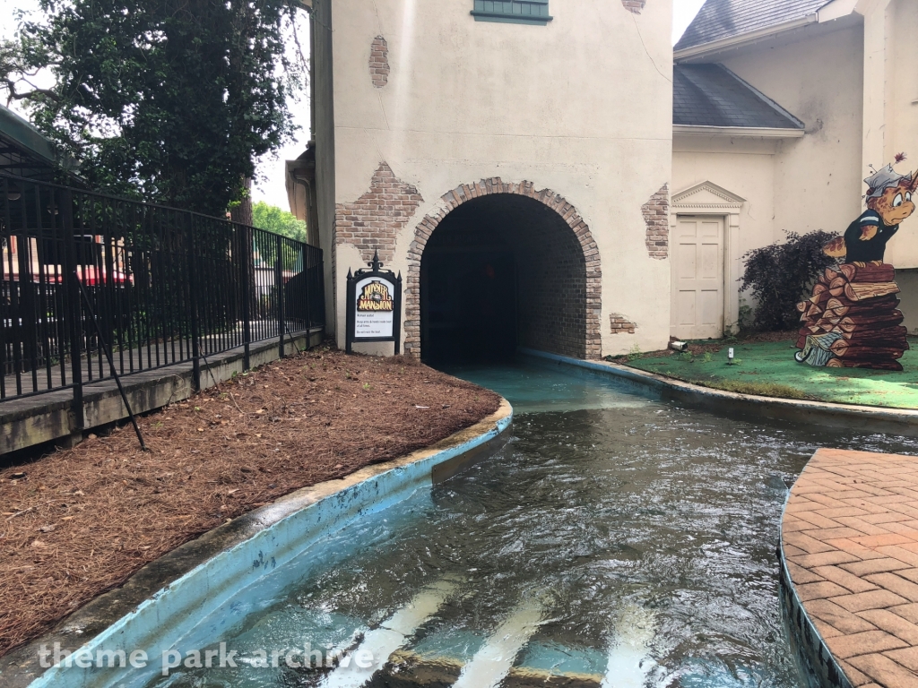 Monster Mansion at Six Flags Over Georgia