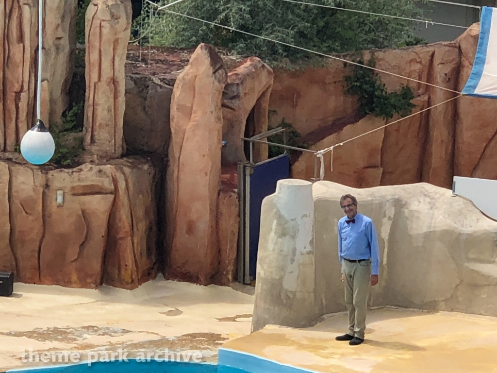 Reverence at Parc Asterix