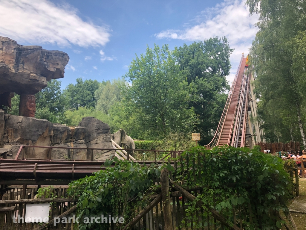 La Trace Du Hourra at Parc Asterix