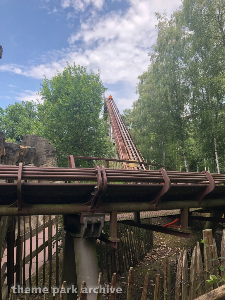 La Trace Du Hourra at Parc Asterix