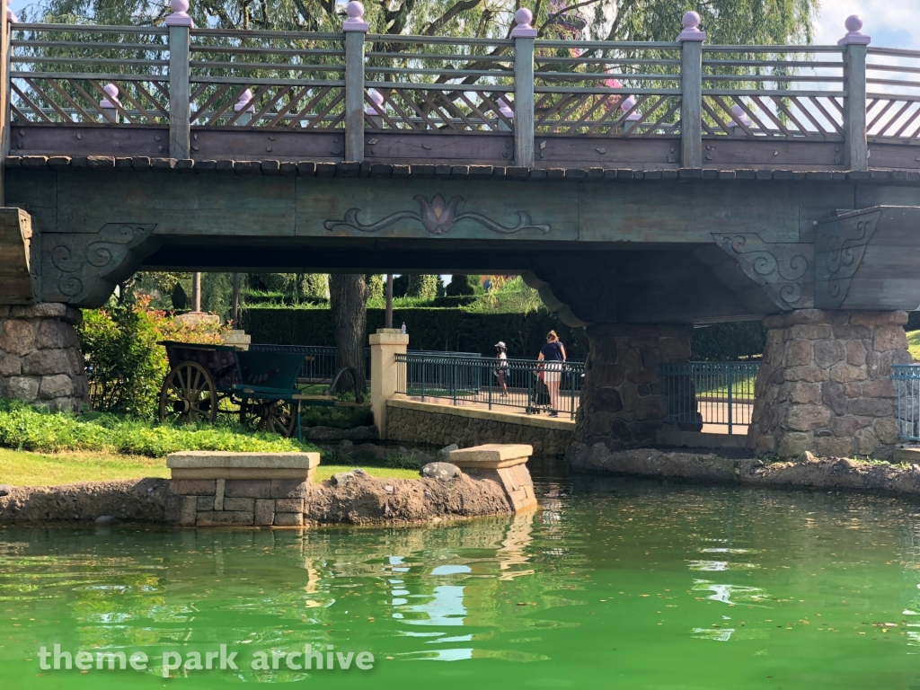 Le Pays des Contes de Fees at Disney Village