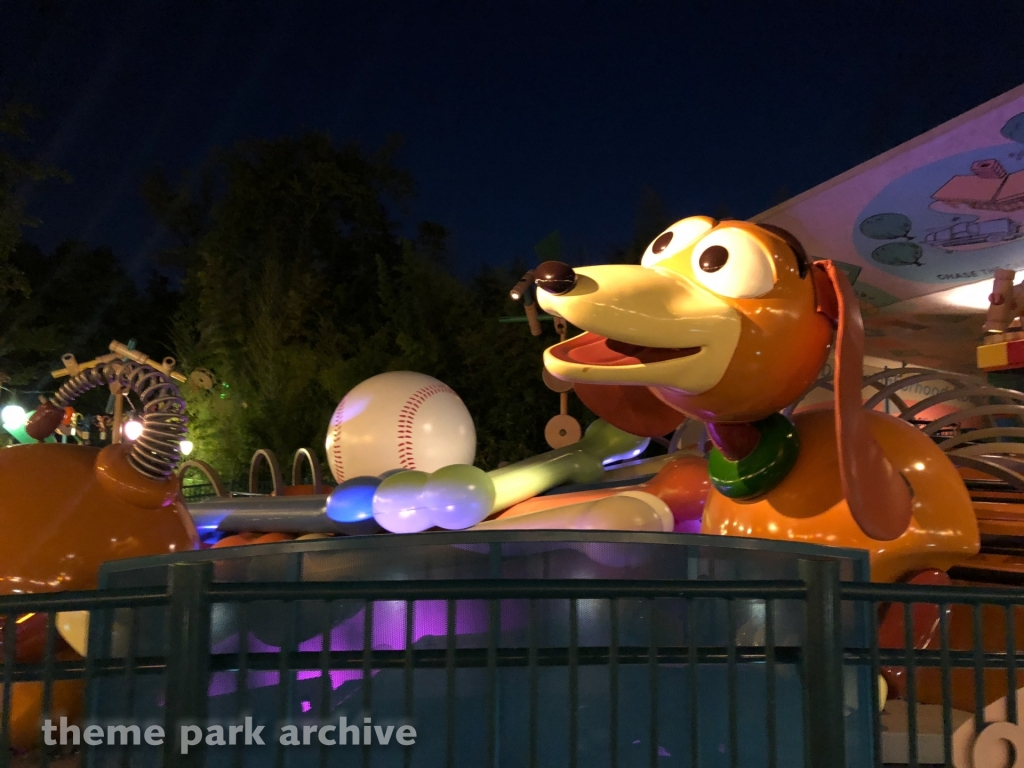 Slinky Dog Zigzag Spin at Disney Village