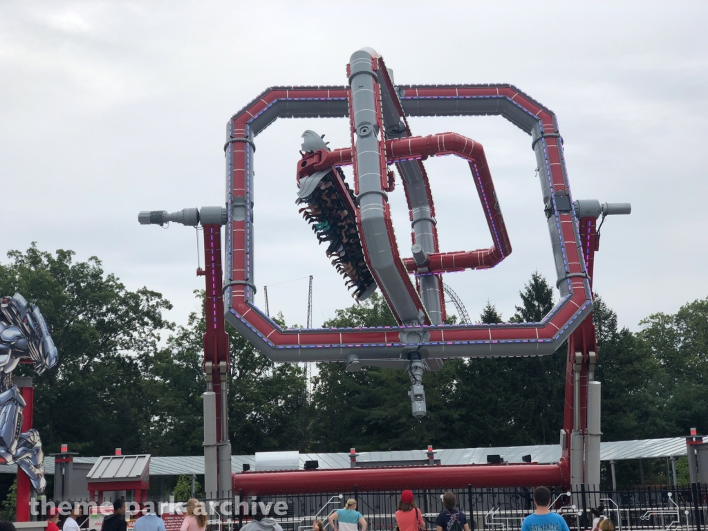 Cyborg Cyber Spin at Six Flags Great Adventure