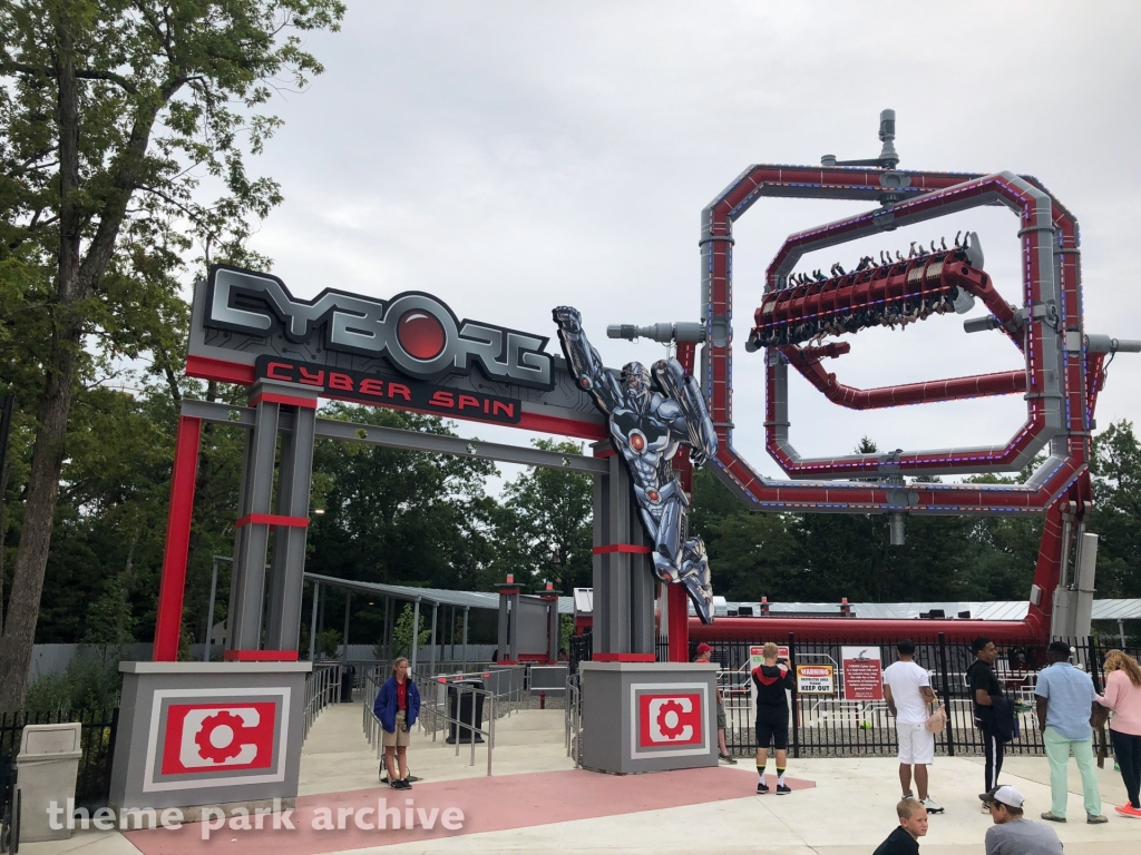 Cyborg Cyber Spin at Six Flags Great Adventure