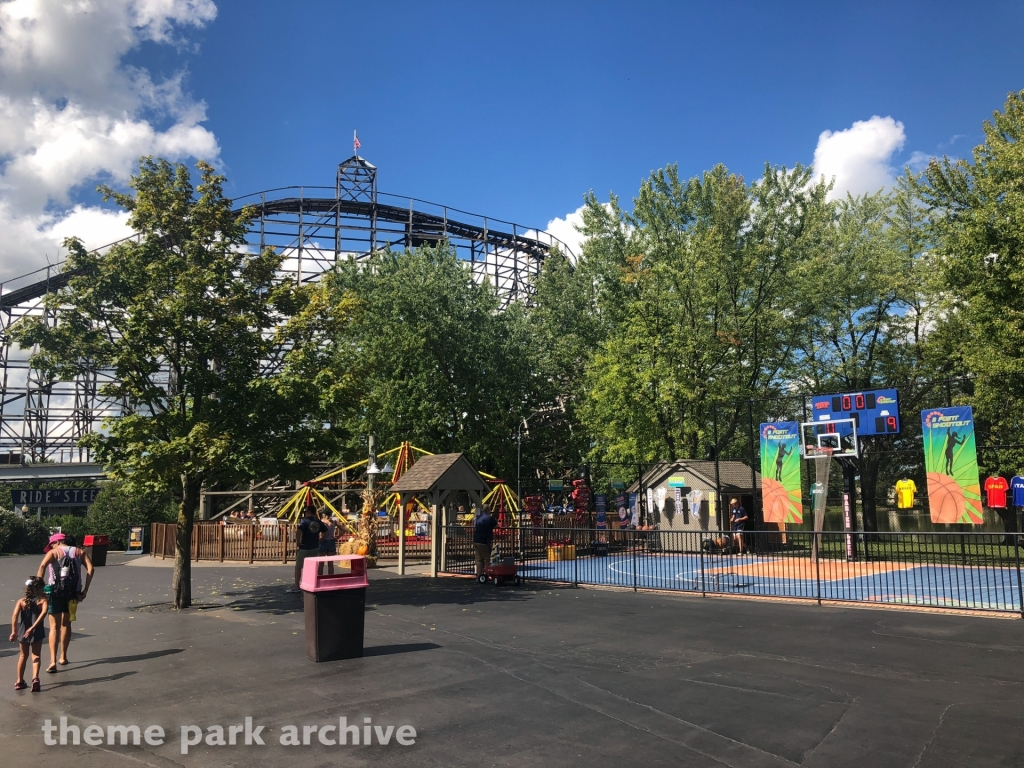 Scrambler at Six Flags Darien Lake