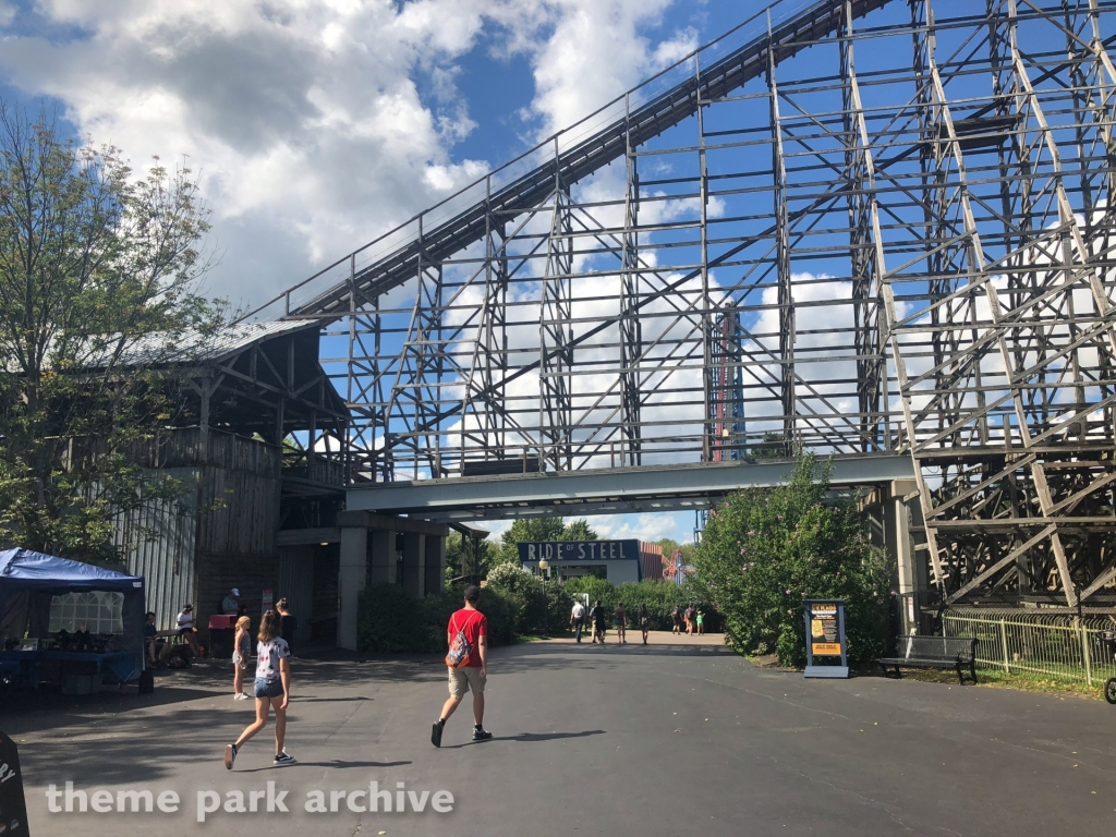 Predator at Six Flags Darien Lake