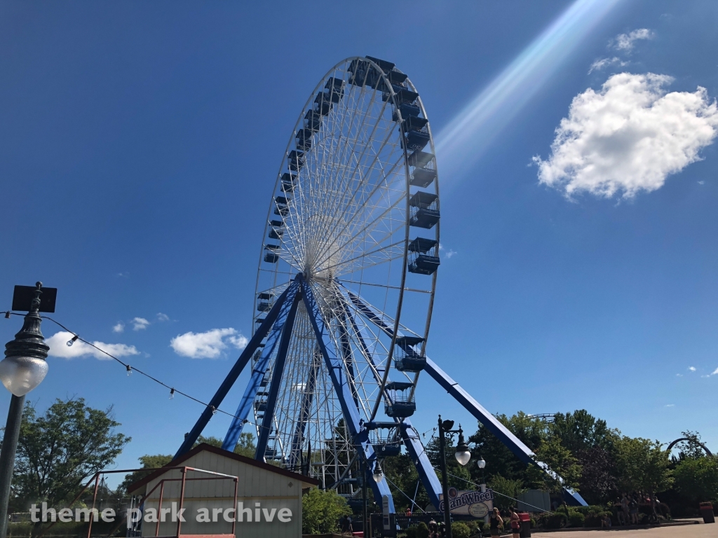 The Giant Wheel at Six Flags Darien Lake