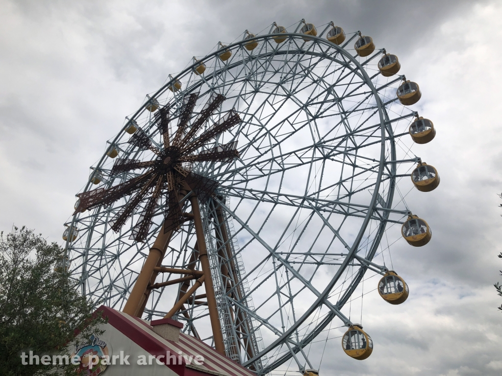 Ferris Wheel Emma's Cheese Windmill at Tobu Zoo