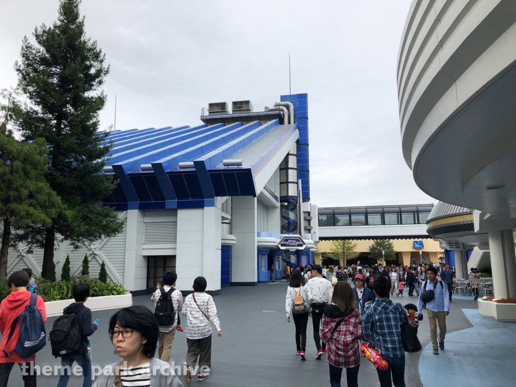 Star Tours The Adventures Continue at Tokyo Disneyland