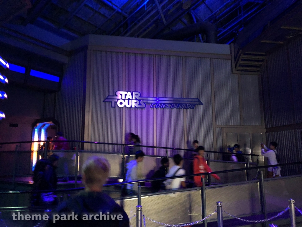 Star Tours The Adventures Continue at Tokyo Disneyland