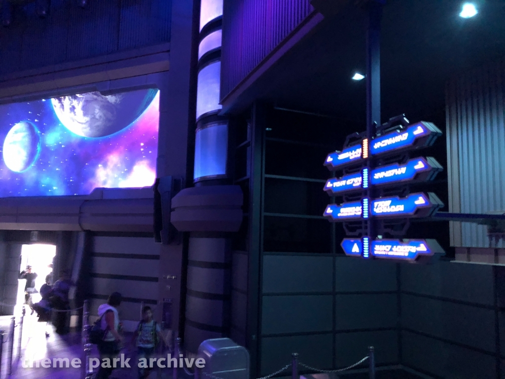 Star Tours The Adventures Continue at Tokyo Disneyland