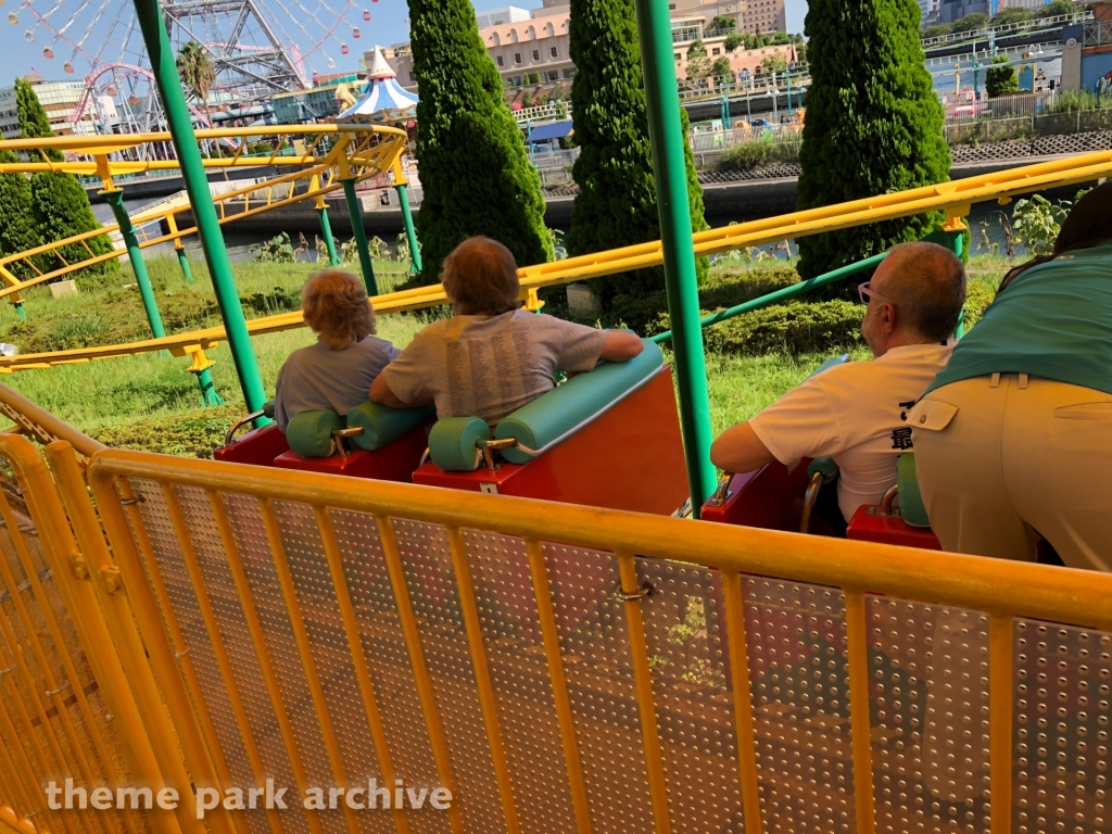 Family Banana Coaster at Yokohama Cosmo World