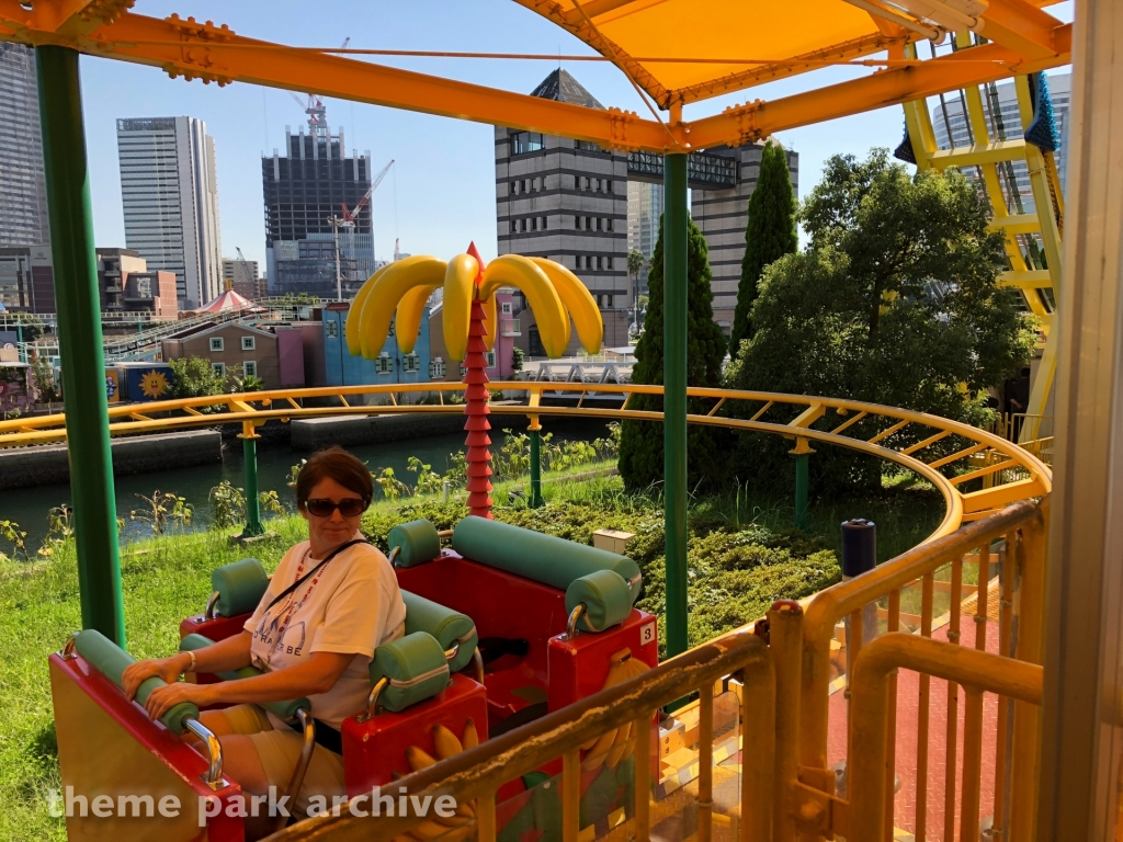 Family Banana Coaster at Yokohama Cosmo World