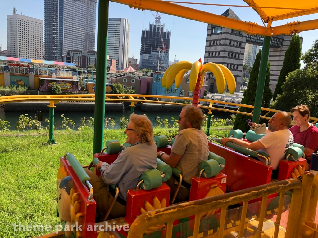 Family Banana Coaster at Yokohama Cosmo World