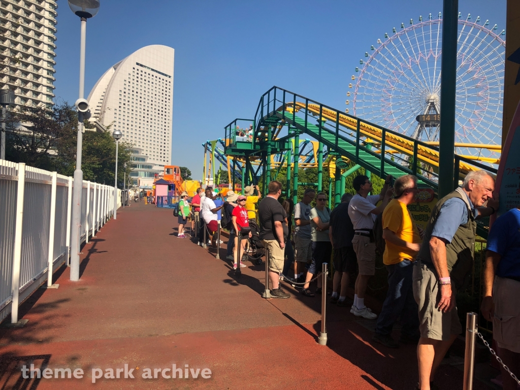 Family Banana Coaster at Yokohama Cosmo World