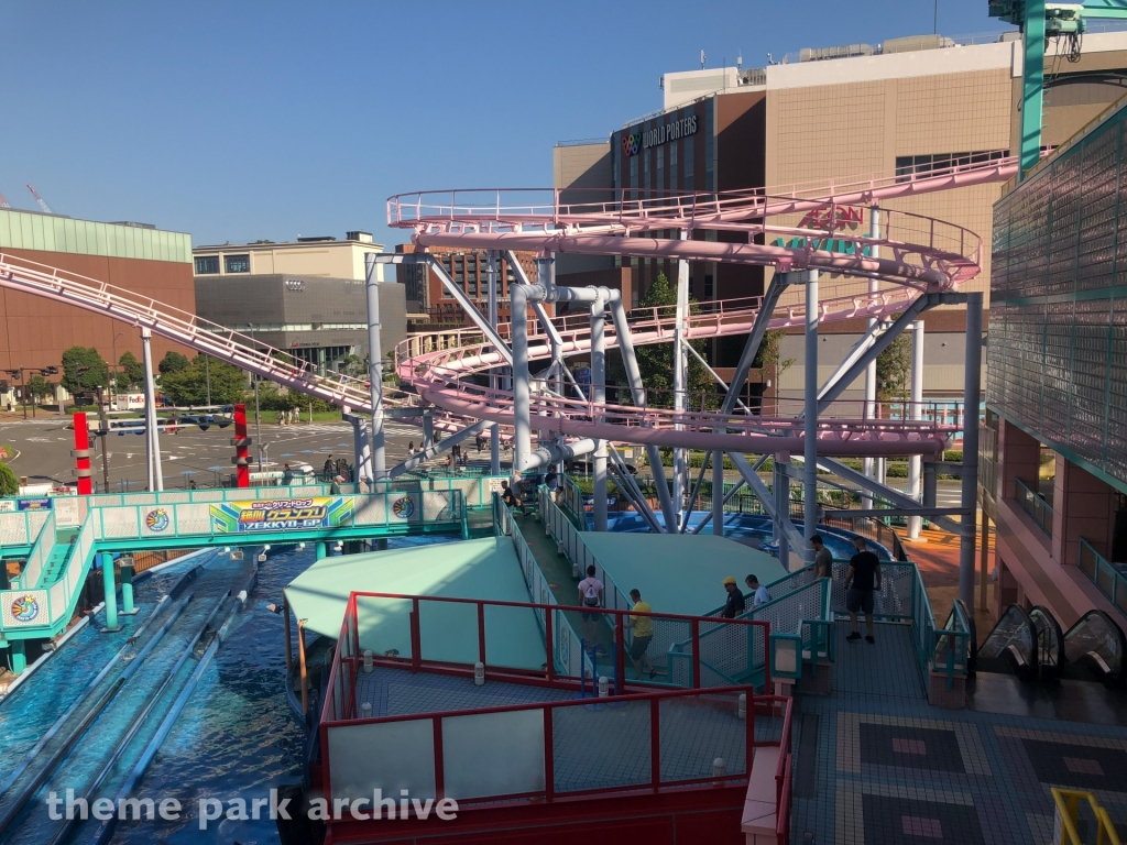 Diving Coaster VANISH at Yokohama Cosmo World