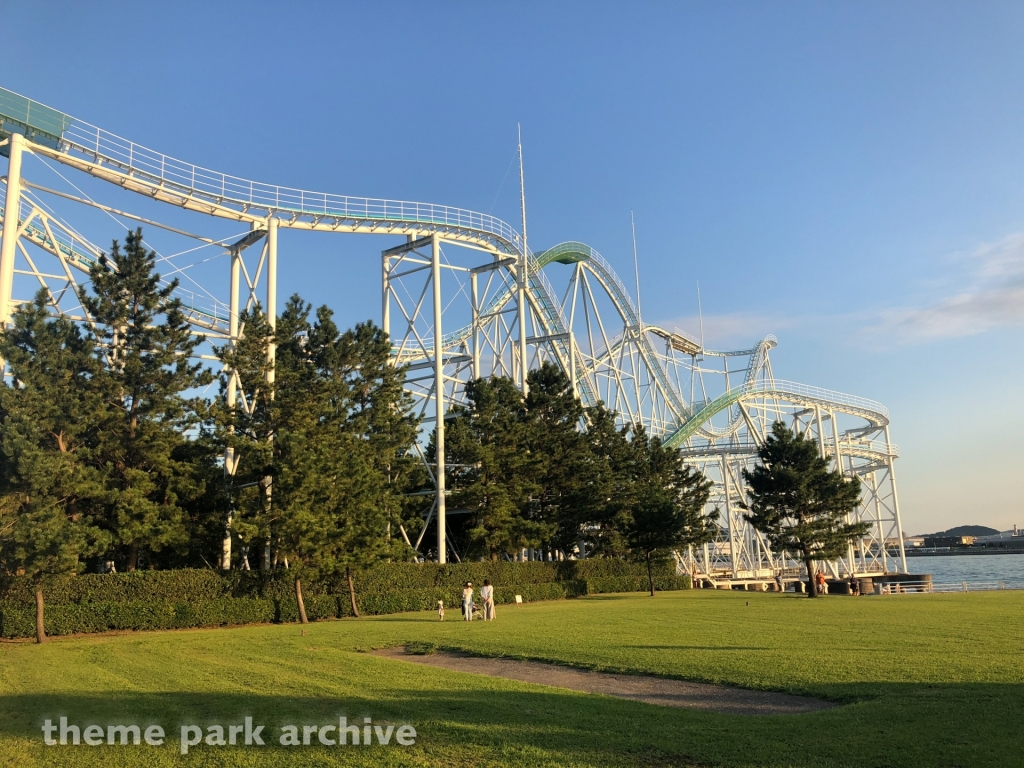 Surf Coaster LEVIATHAN at Yokohama Hakkeijima Sea Paradise