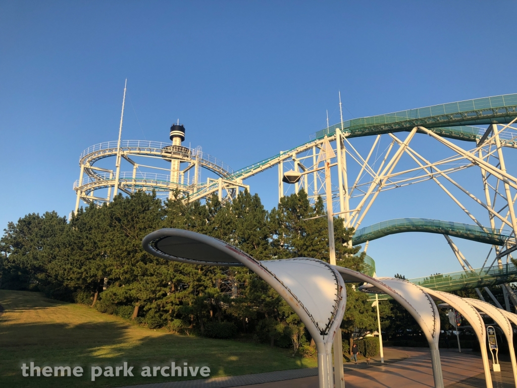 Surf Coaster LEVIATHAN at Yokohama Hakkeijima Sea Paradise