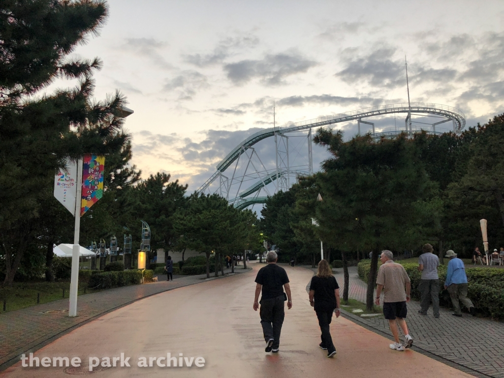 Surf Coaster LEVIATHAN at Yokohama Hakkeijima Sea Paradise