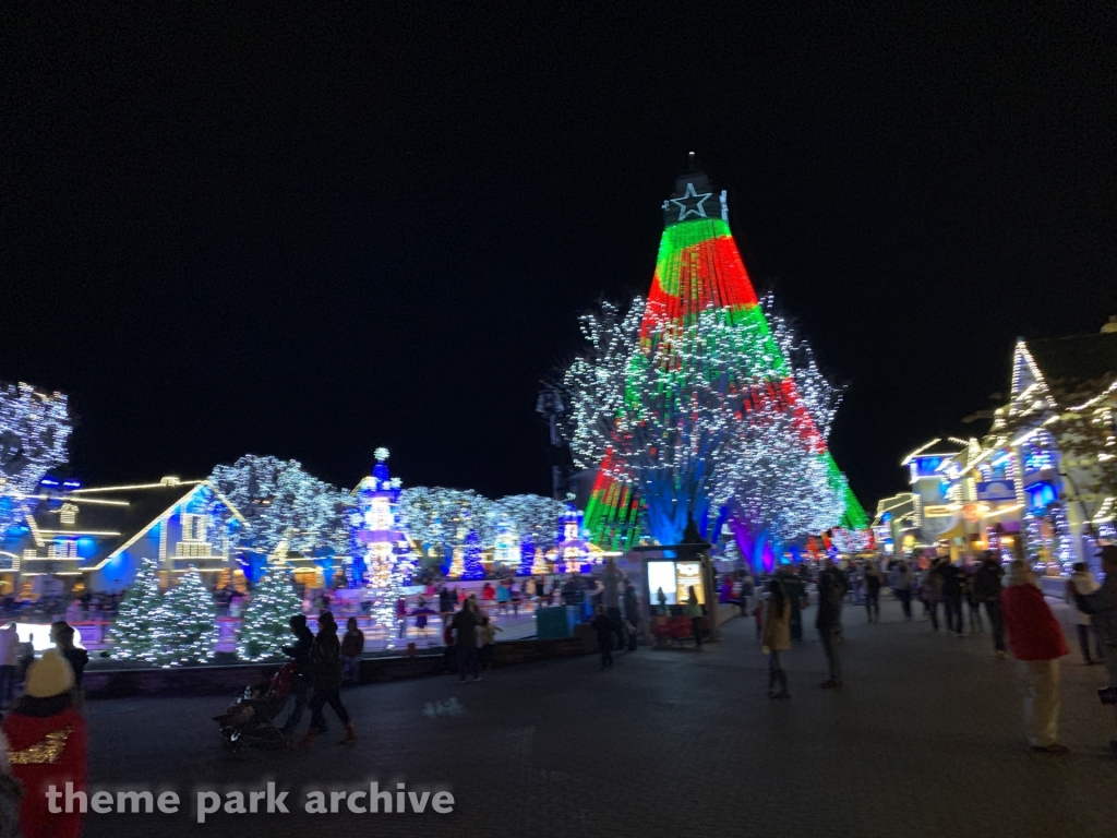 International Street at Kings Island