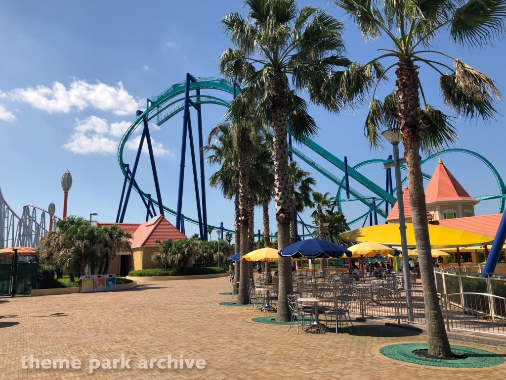 Acrobat at Nagashima Resort