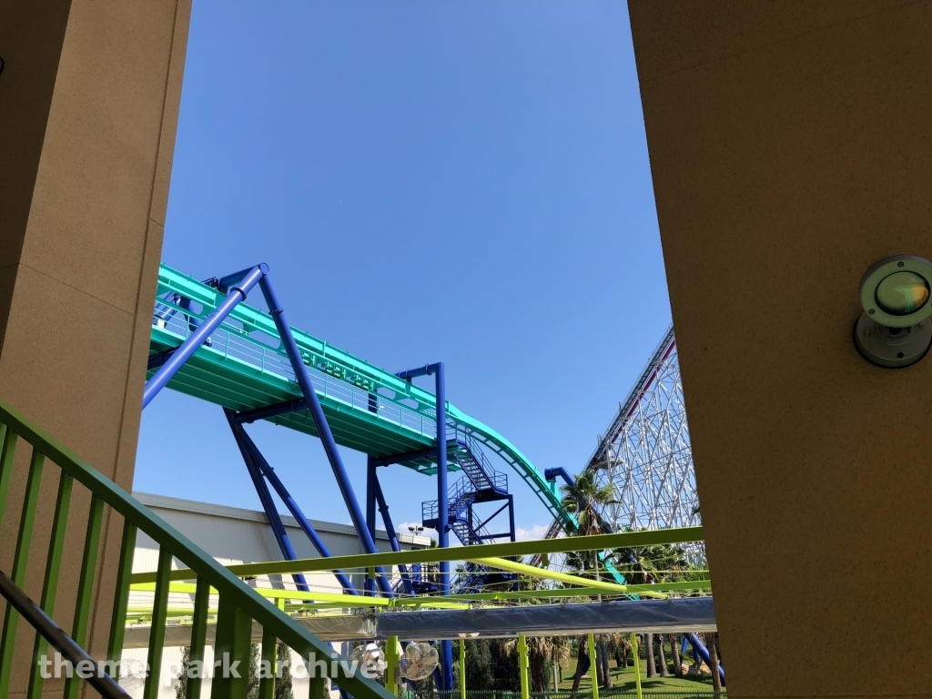 Acrobat at Nagashima Resort